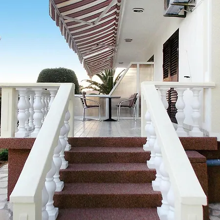 Im Haus Liveric Cdn02093 Cya * Vir